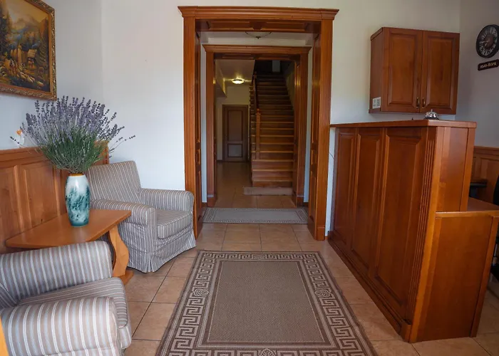 Atava Family House