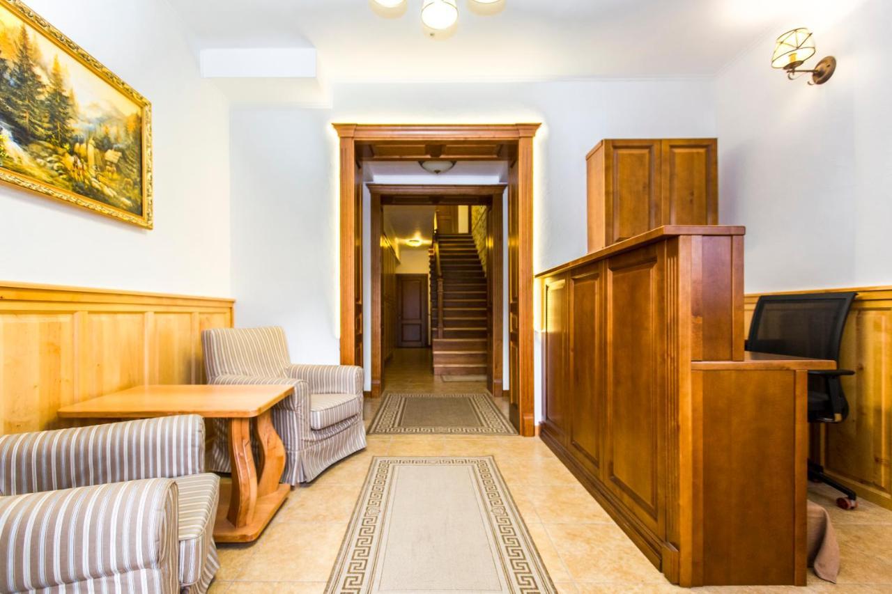 Atava Family House Готель Яремче