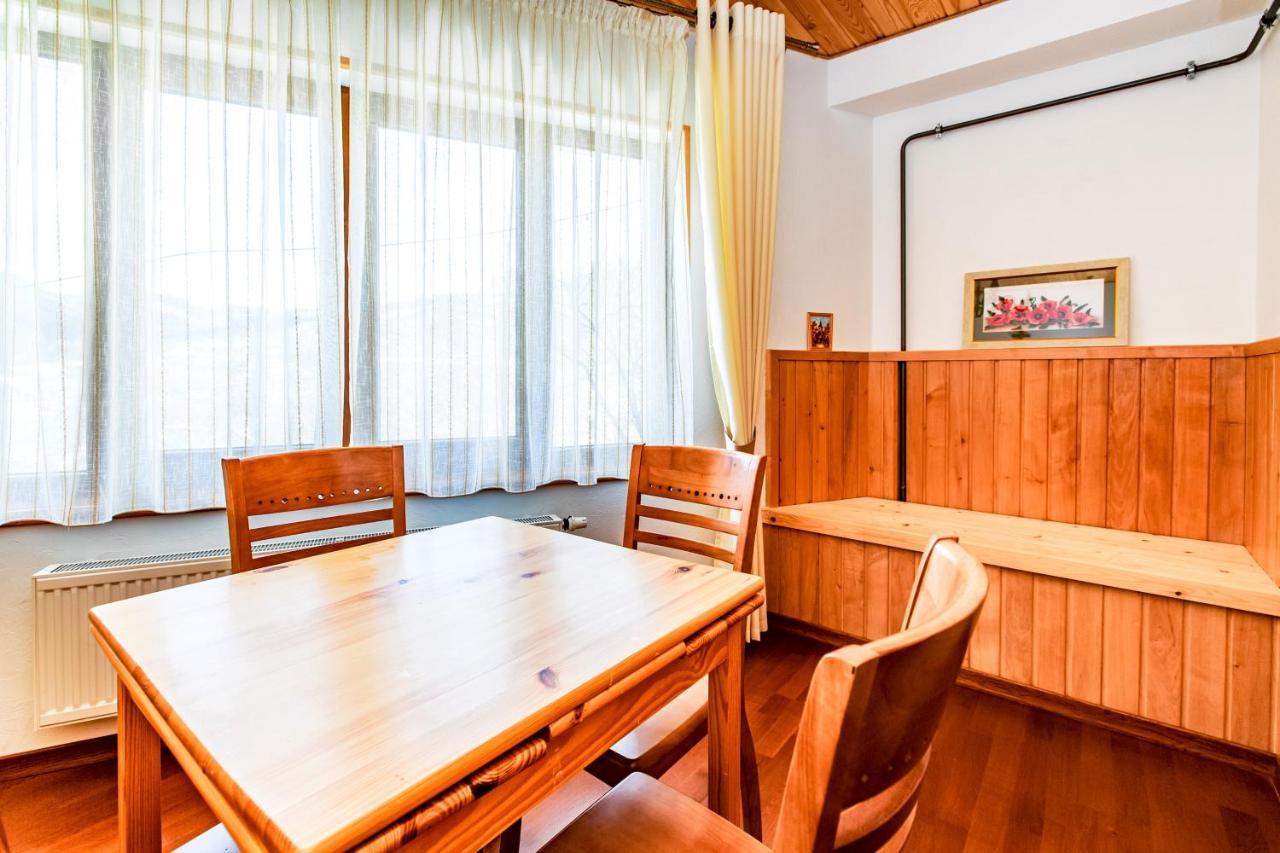 Atava Family House *