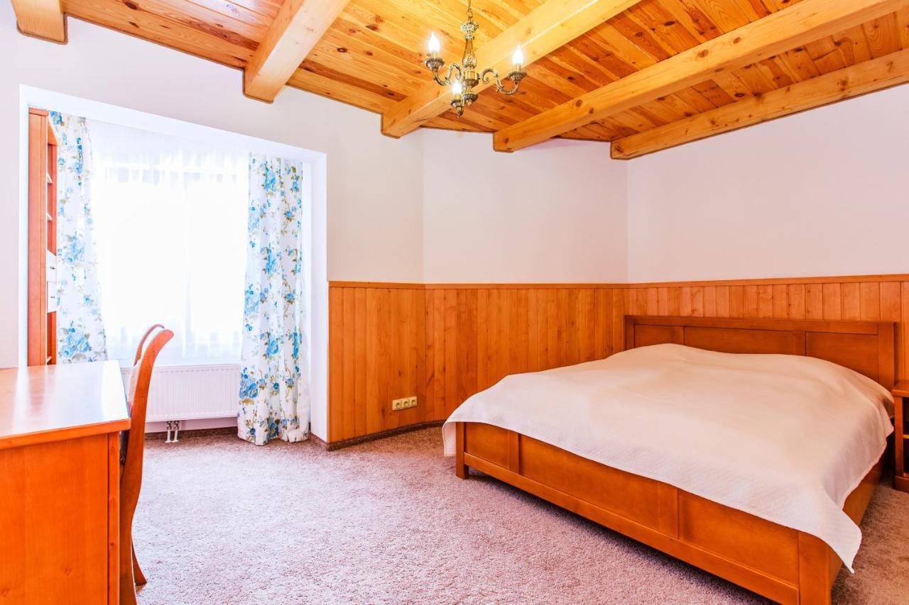 Atava Family House Готель