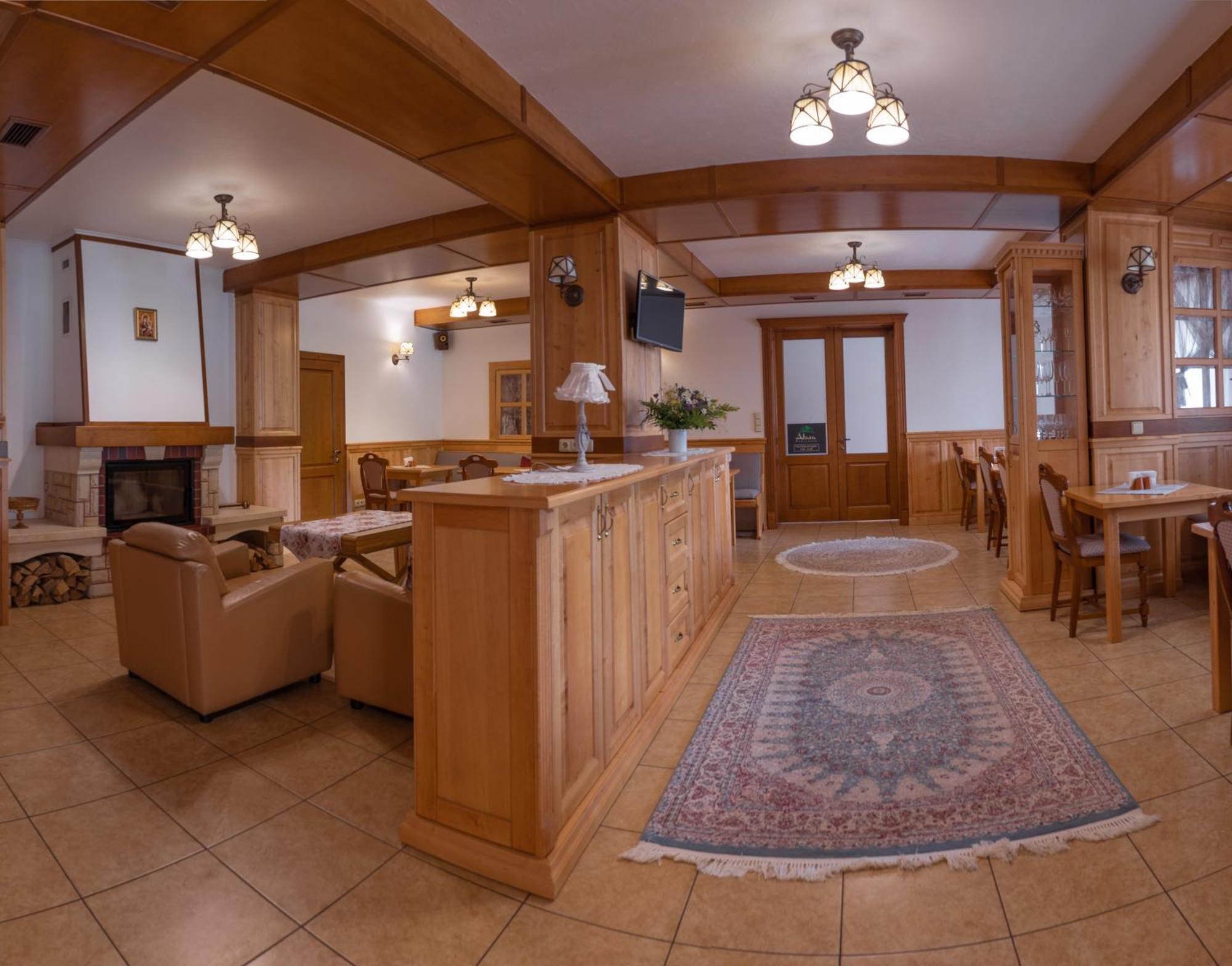 Готель Atava Family House *