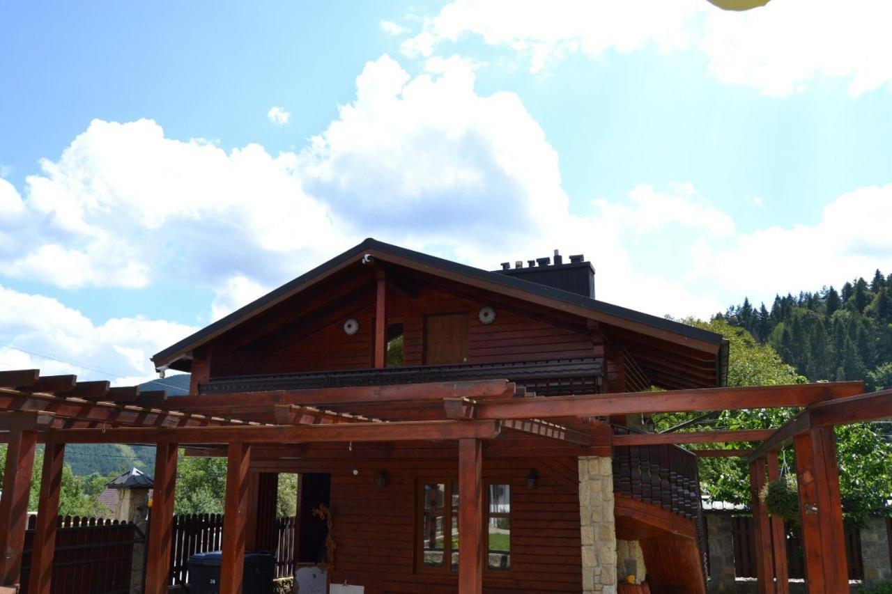 Atava Family House Готель Яремче